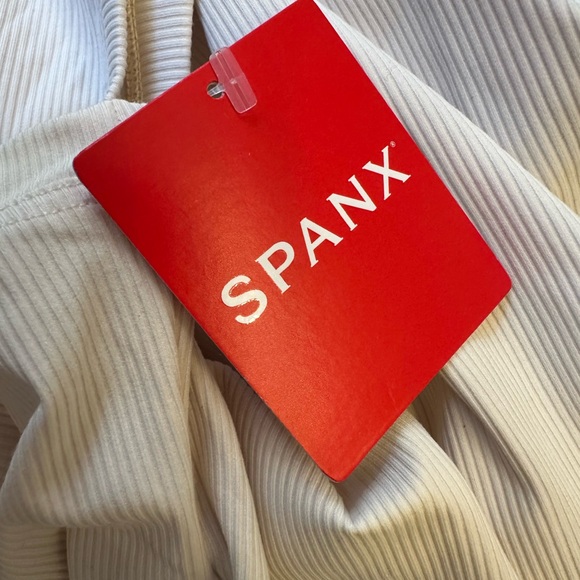 SPANX Suit Yourself Ribbed Mock Neck Sleeveless Bodysuit Parchment NEW - Picture 6 of 6